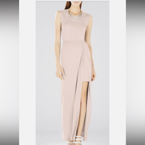 BCBGMaxAzria Dresses & Skirts - BCBGMAXAZRIA Elegant Pink Sleeveless Dress maxi size M.